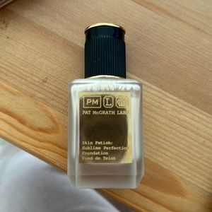 Skin Fetish: Sublime Perfection Foundation light 4 EUC